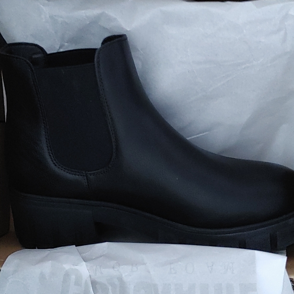 Chelsea slip on boot